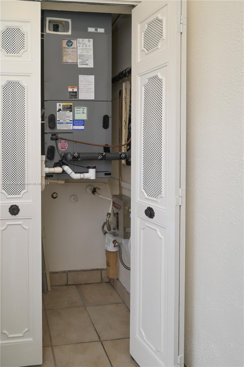 1025 SE 3rd Ave 107, Dania Beach, Florida 33004, 2 Bedrooms Bedrooms, ,2 BathroomsBathrooms,Residential,For Sale,1025 SE 3rd Ave 107,A11563169