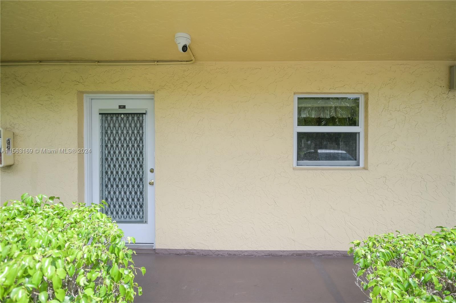 1025 SE 3rd Ave 107, Dania Beach, Florida 33004, 2 Bedrooms Bedrooms, ,2 BathroomsBathrooms,Residential,For Sale,1025 SE 3rd Ave 107,A11563169