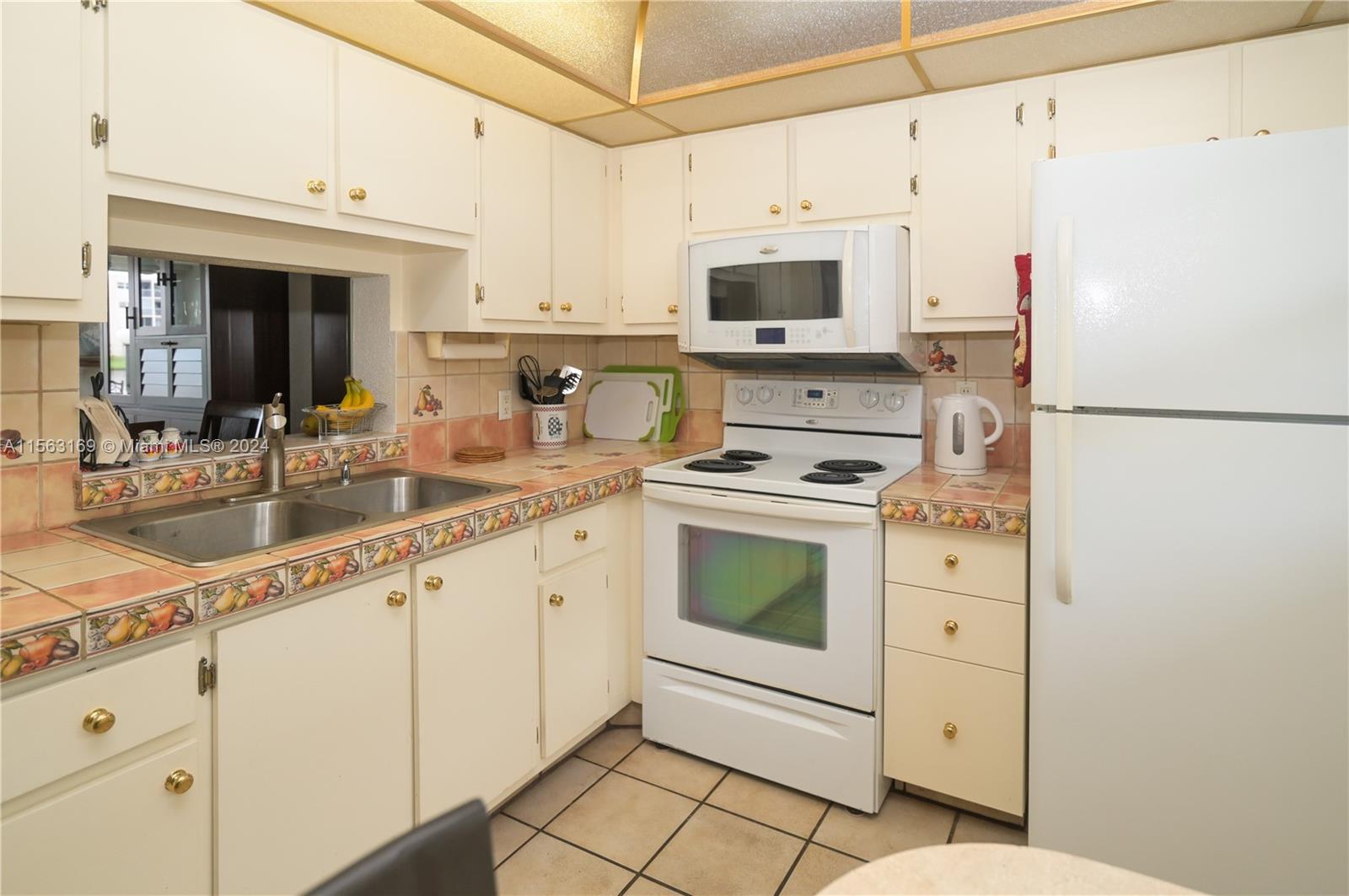 1025 SE 3rd Ave 107, Dania Beach, Florida 33004, 2 Bedrooms Bedrooms, ,2 BathroomsBathrooms,Residential,For Sale,1025 SE 3rd Ave 107,A11563169