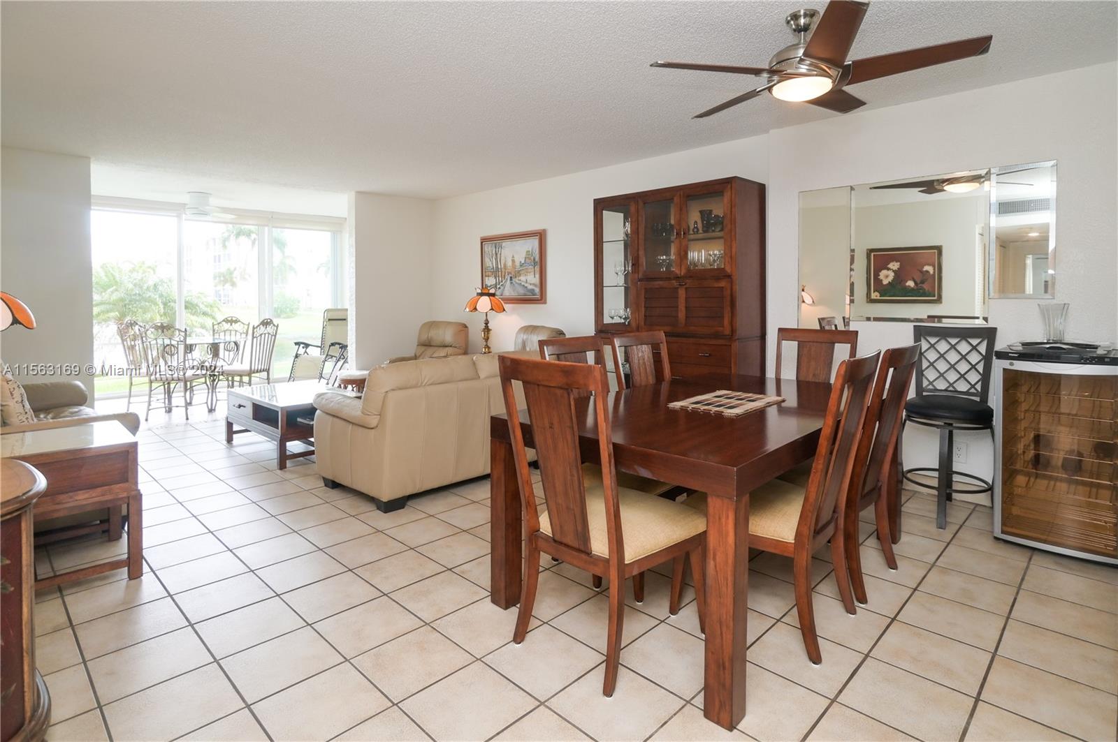 1025 SE 3rd Ave 107, Dania Beach, Florida 33004, 2 Bedrooms Bedrooms, ,2 BathroomsBathrooms,Residential,For Sale,1025 SE 3rd Ave 107,A11563169