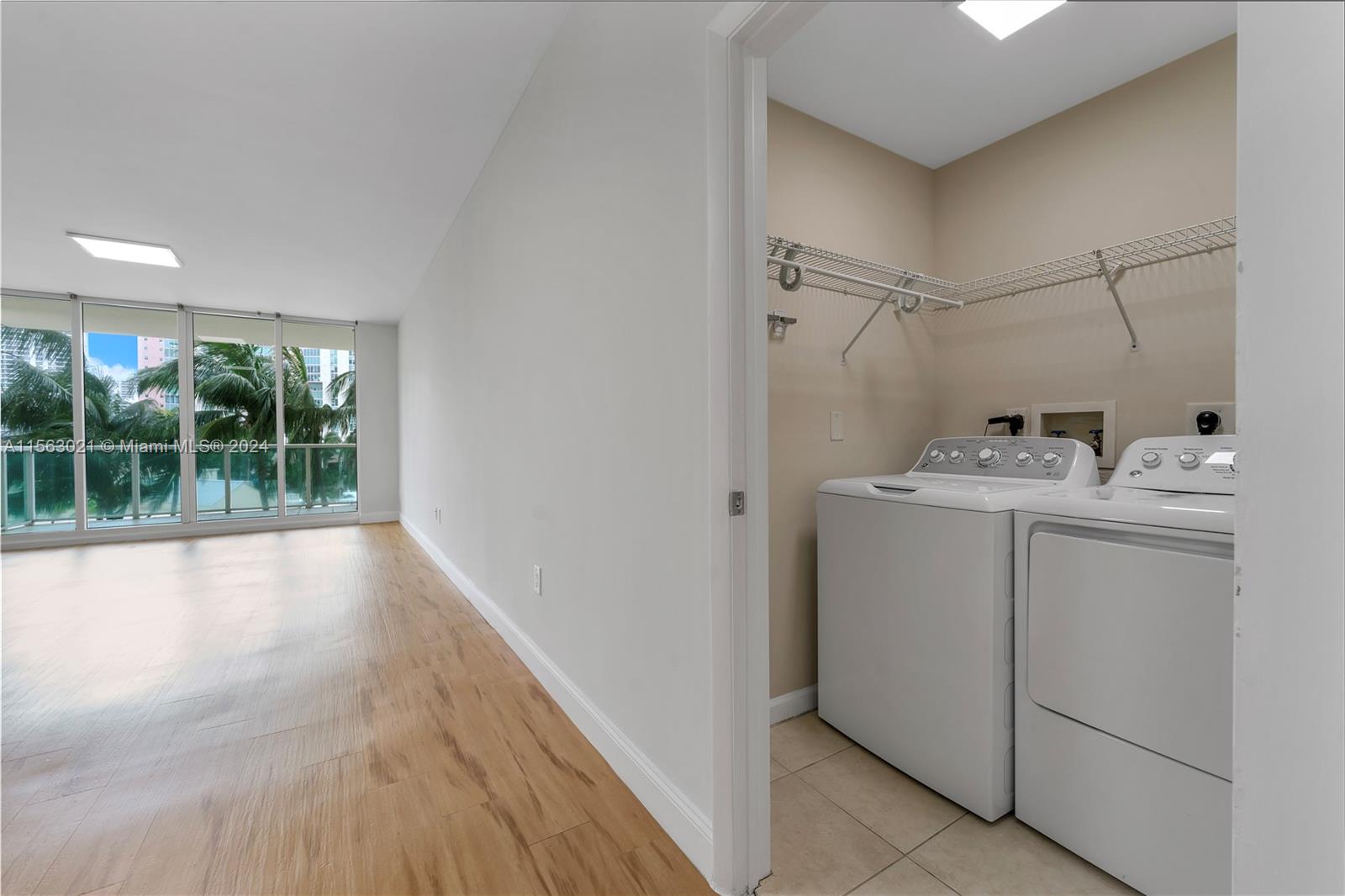 3340 NE 190th St 502, Aventura, Florida 33180, 3 Bedrooms Bedrooms, ,3 BathroomsBathrooms,Residential,For Sale,3340 NE 190th St 502,A11563021