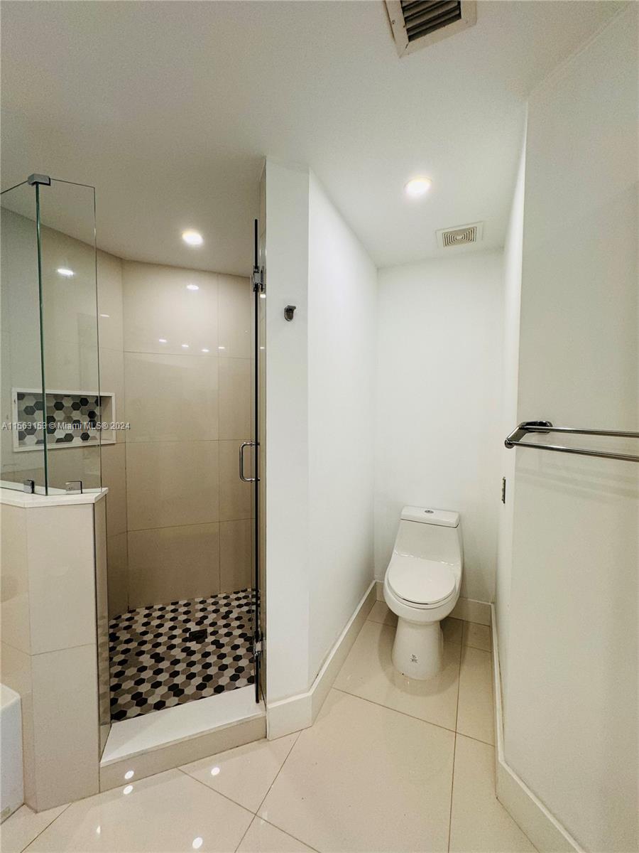 5081 NW 116th Ct, Doral, Florida 33178, 3 Bedrooms Bedrooms, ,2 BathroomsBathrooms,Residentiallease,For Rent,5081 NW 116th Ct,A11563153