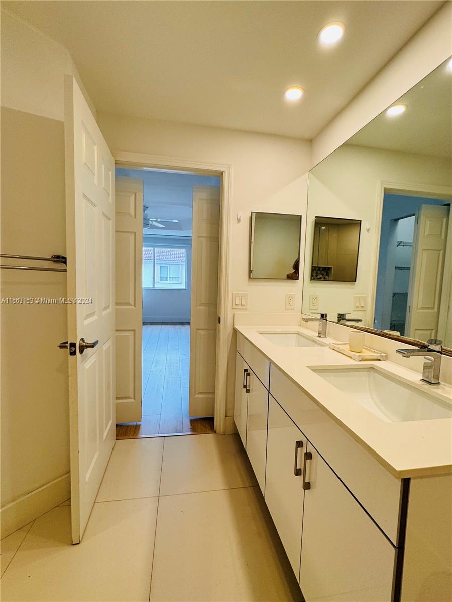 5081 NW 116th Ct, Doral, Florida 33178, 3 Bedrooms Bedrooms, ,2 BathroomsBathrooms,Residentiallease,For Rent,5081 NW 116th Ct,A11563153