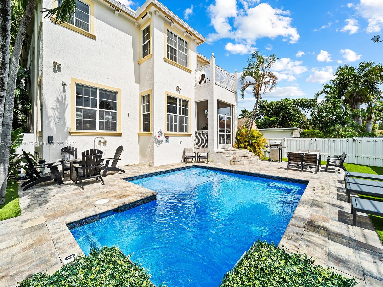 832 Hollywood Blvd 832, Hollywood, Florida 33019, 4 Bedrooms Bedrooms, ,5 BathroomsBathrooms,Residentiallease,For Rent,832 Hollywood Blvd 832,A11562085