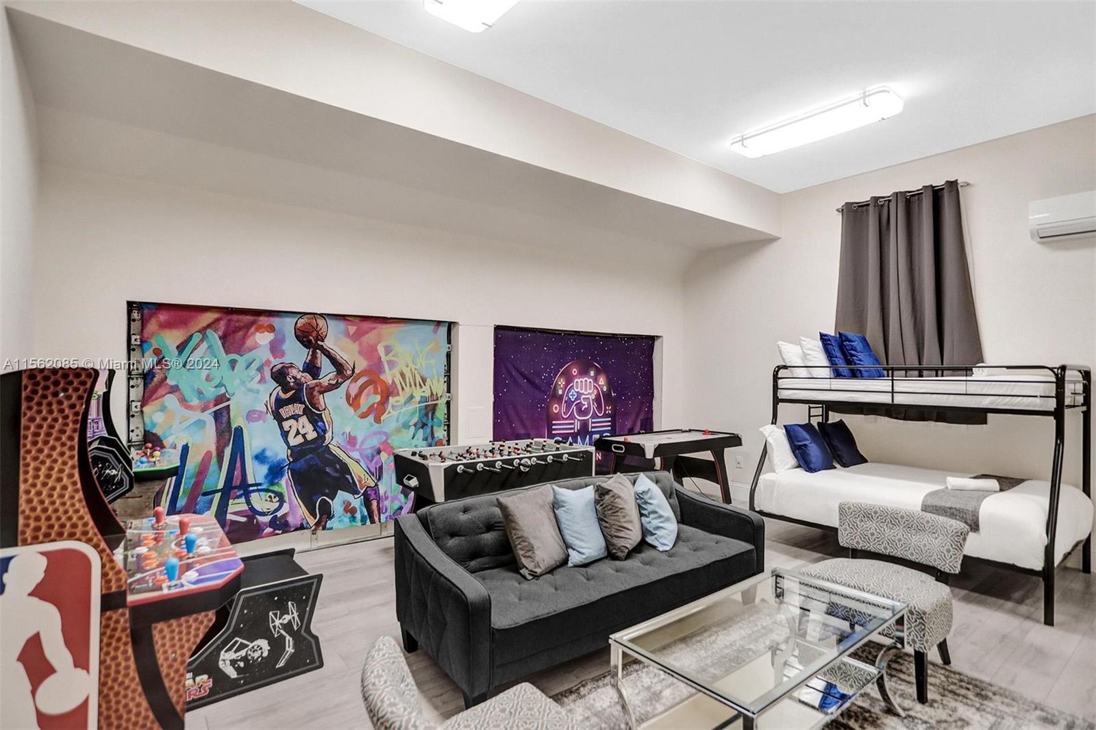 832 Hollywood Blvd 832, Hollywood, Florida 33019, 4 Bedrooms Bedrooms, ,5 BathroomsBathrooms,Residentiallease,For Rent,832 Hollywood Blvd 832,A11562085