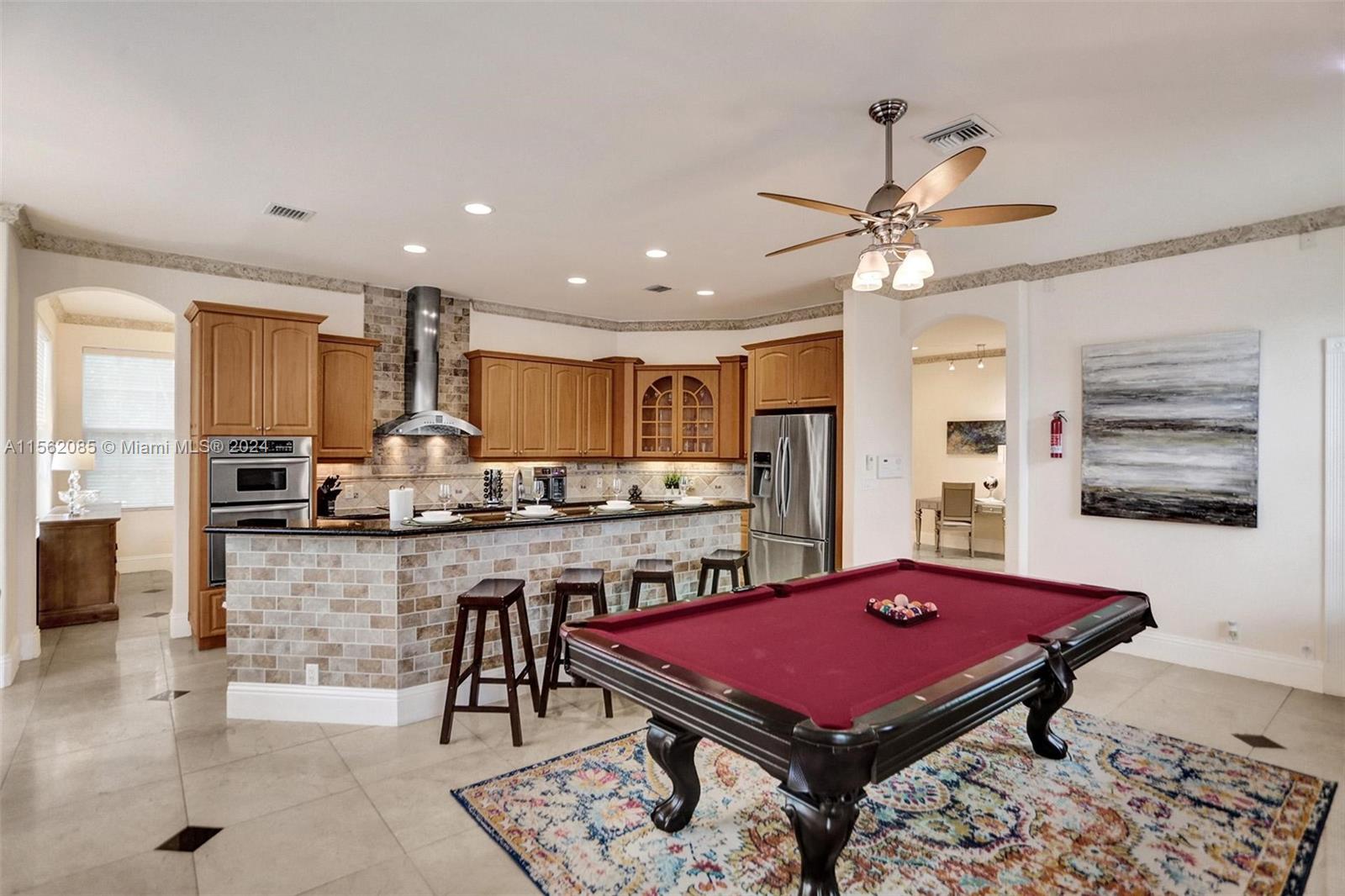 832 Hollywood Blvd 832, Hollywood, Florida 33019, 4 Bedrooms Bedrooms, ,5 BathroomsBathrooms,Residentiallease,For Rent,832 Hollywood Blvd 832,A11562085