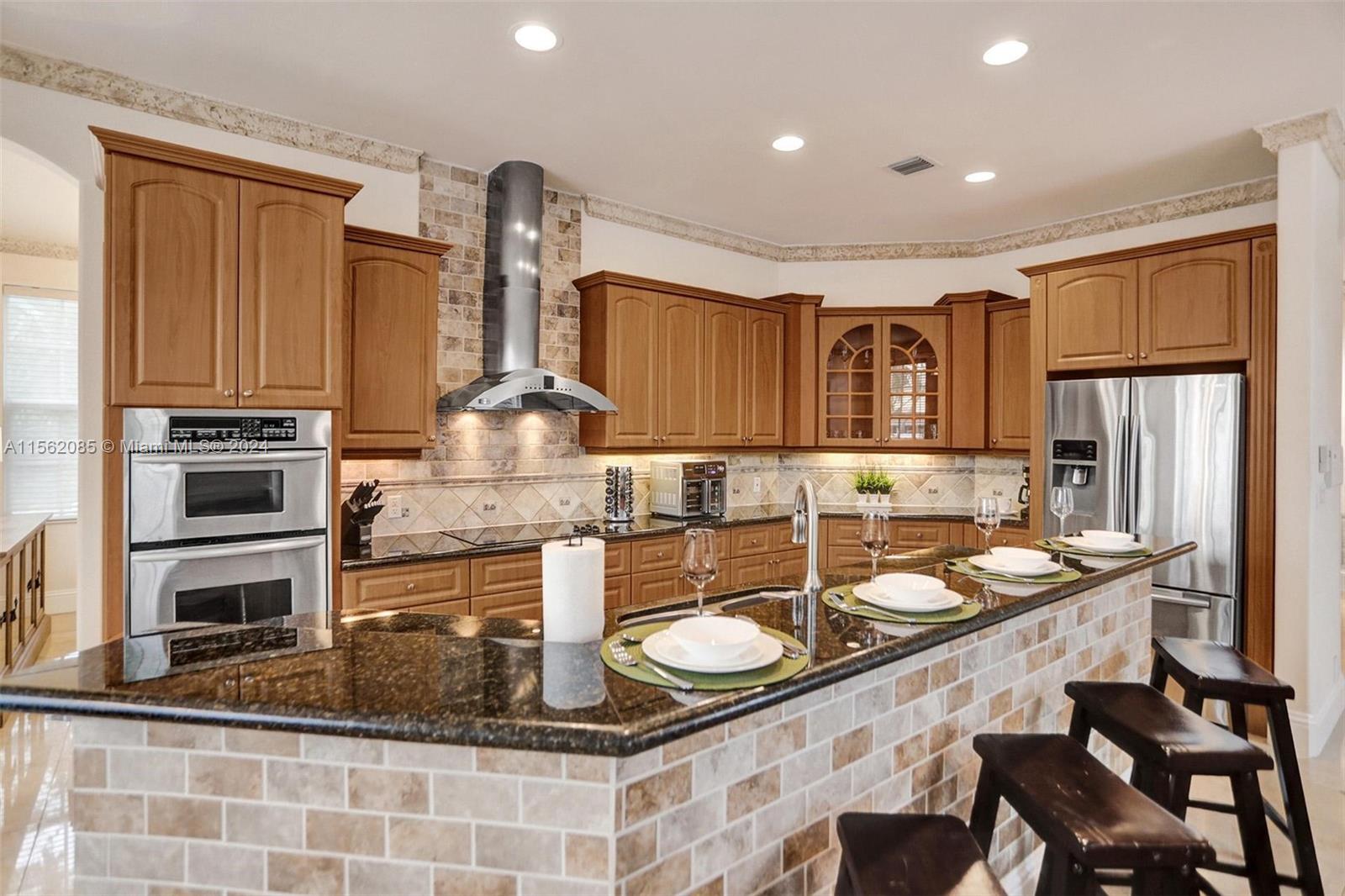 832 Hollywood Blvd 832, Hollywood, Florida 33019, 4 Bedrooms Bedrooms, ,5 BathroomsBathrooms,Residentiallease,For Rent,832 Hollywood Blvd 832,A11562085