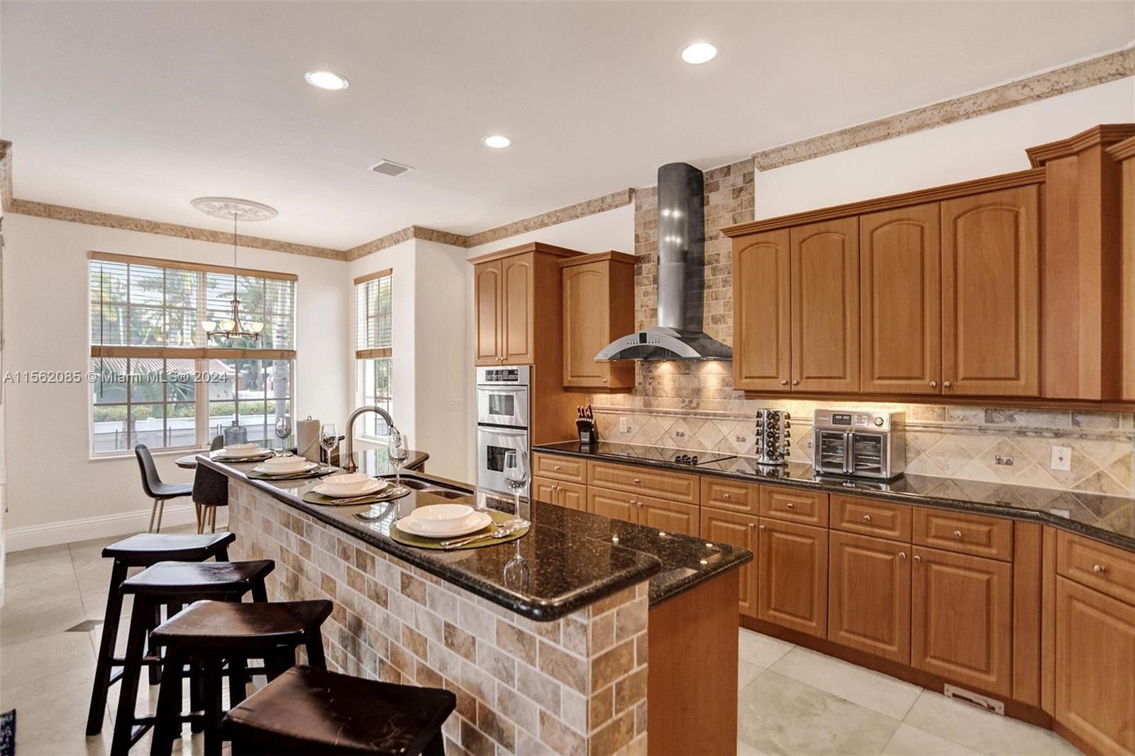 832 Hollywood Blvd 832, Hollywood, Florida 33019, 4 Bedrooms Bedrooms, ,5 BathroomsBathrooms,Residentiallease,For Rent,832 Hollywood Blvd 832,A11562085