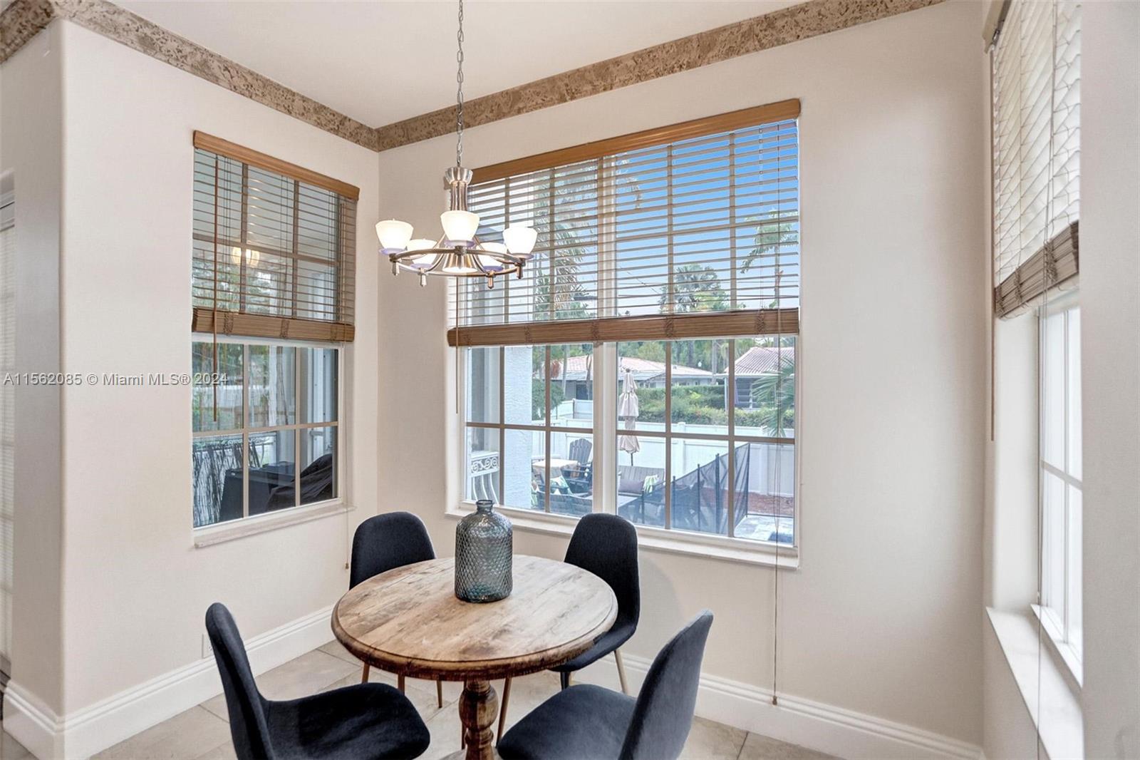 832 Hollywood Blvd 832, Hollywood, Florida 33019, 4 Bedrooms Bedrooms, ,5 BathroomsBathrooms,Residentiallease,For Rent,832 Hollywood Blvd 832,A11562085