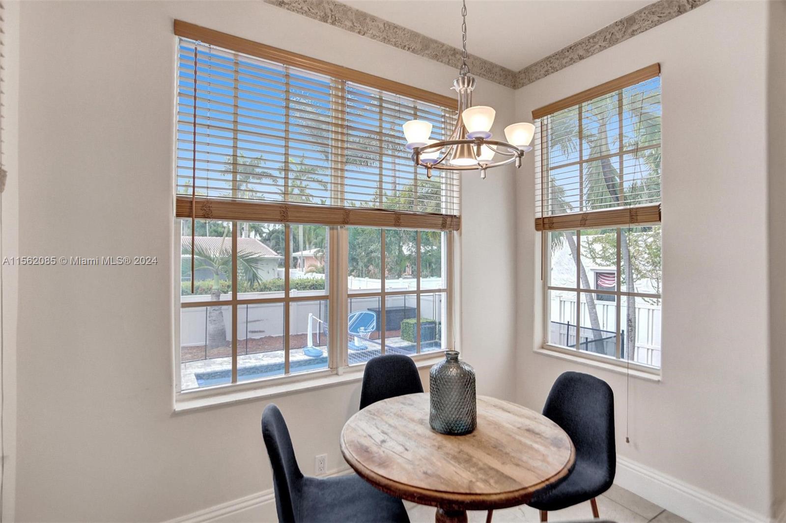 832 Hollywood Blvd 832, Hollywood, Florida 33019, 4 Bedrooms Bedrooms, ,5 BathroomsBathrooms,Residentiallease,For Rent,832 Hollywood Blvd 832,A11562085