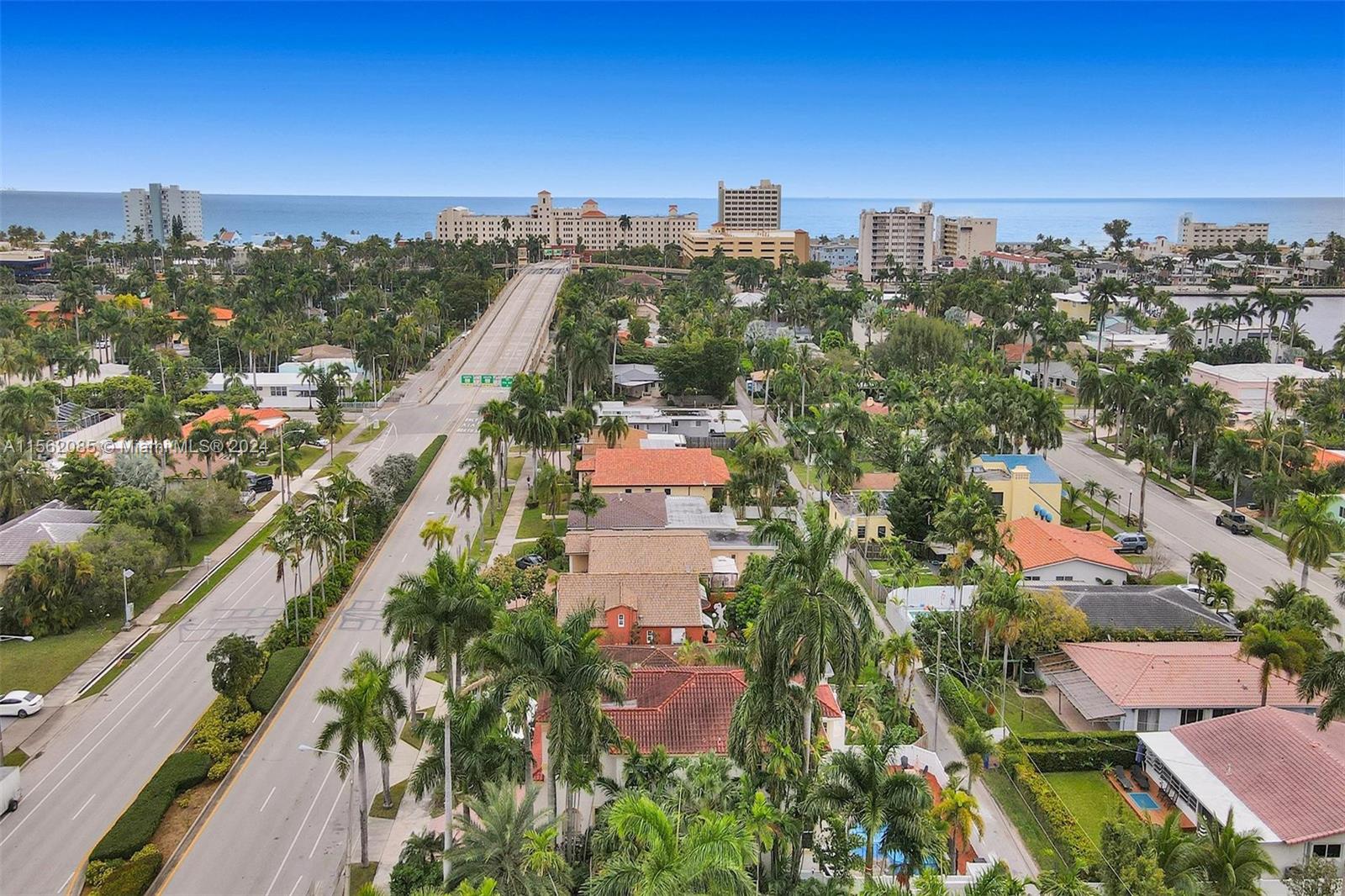 832 Hollywood Blvd 832, Hollywood, Florida 33019, 4 Bedrooms Bedrooms, ,5 BathroomsBathrooms,Residentiallease,For Rent,832 Hollywood Blvd 832,A11562085