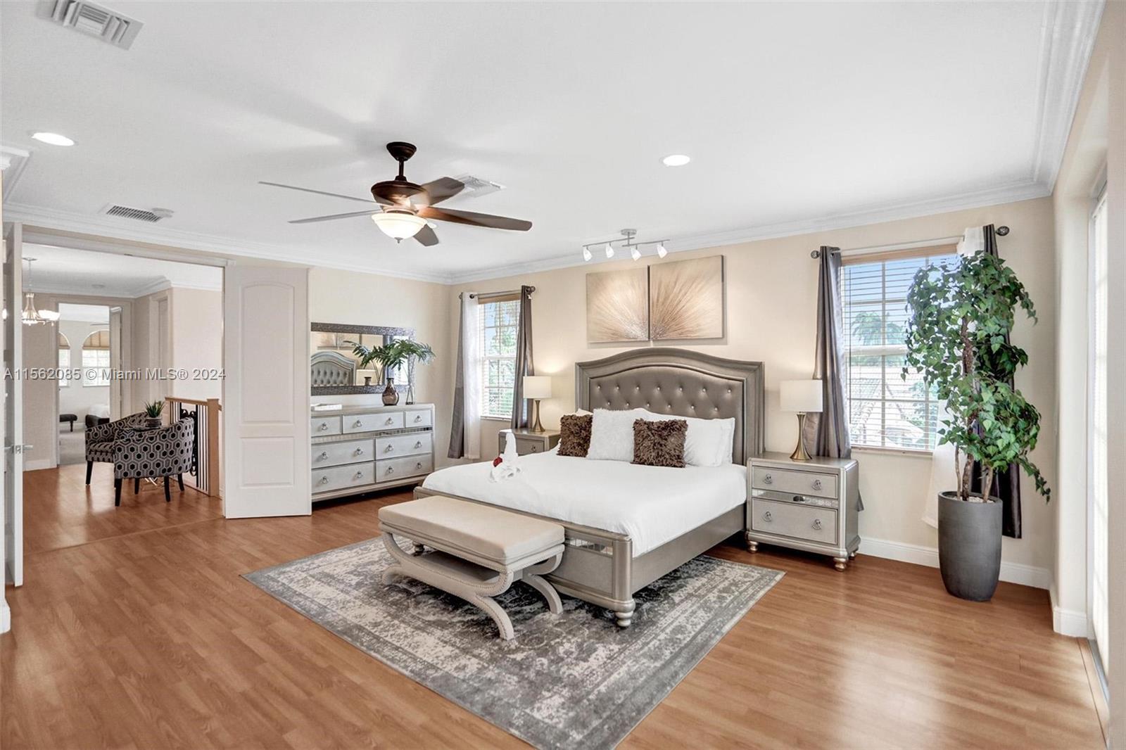 832 Hollywood Blvd 832, Hollywood, Florida 33019, 4 Bedrooms Bedrooms, ,5 BathroomsBathrooms,Residentiallease,For Rent,832 Hollywood Blvd 832,A11562085