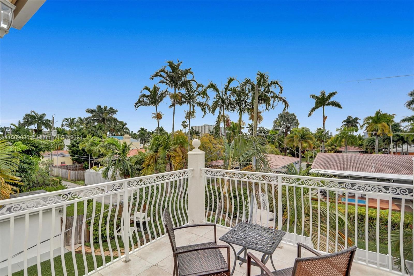 832 Hollywood Blvd 832, Hollywood, Florida 33019, 4 Bedrooms Bedrooms, ,5 BathroomsBathrooms,Residentiallease,For Rent,832 Hollywood Blvd 832,A11562085