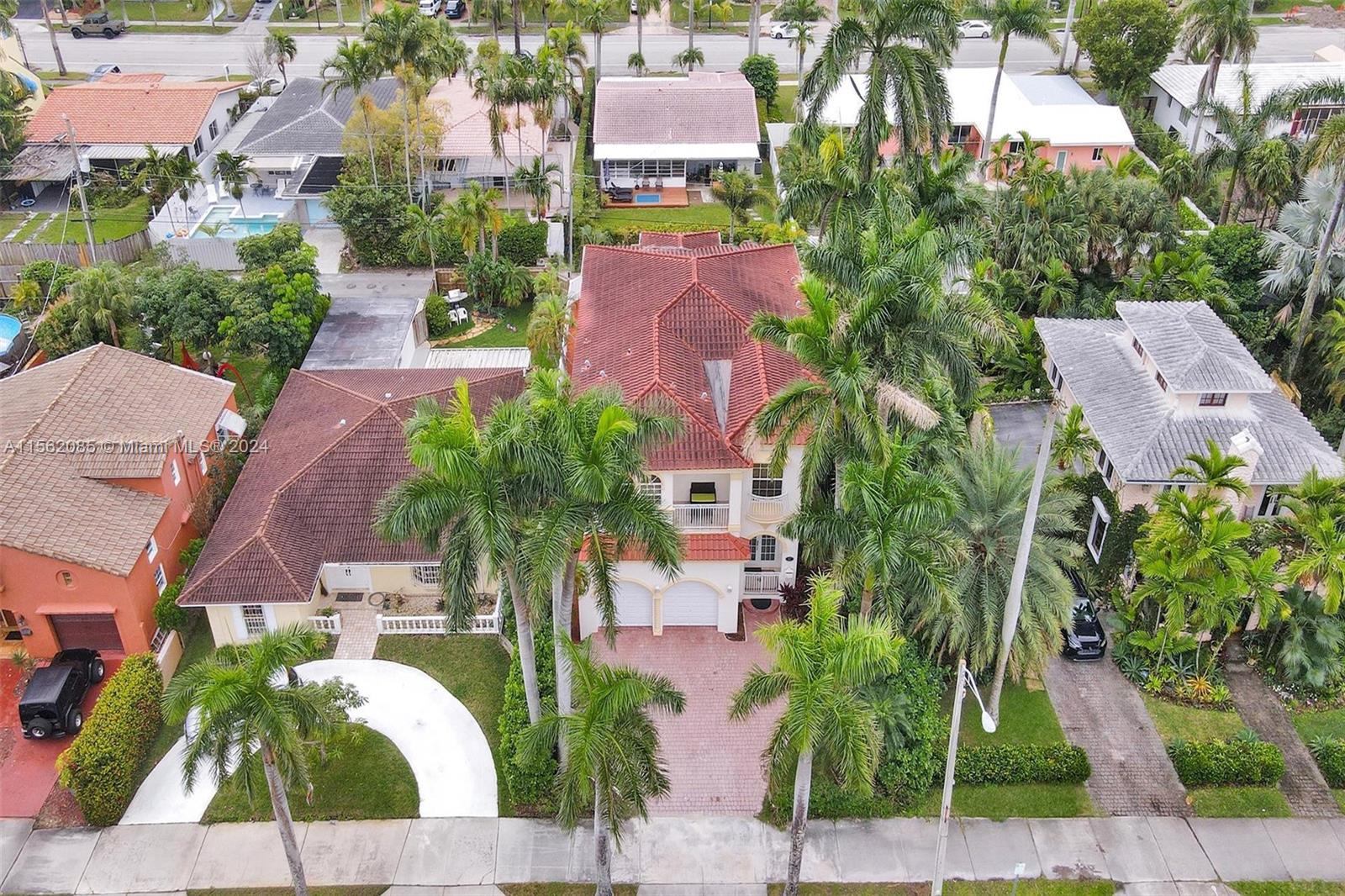 832 Hollywood Blvd 832, Hollywood, Florida 33019, 4 Bedrooms Bedrooms, ,5 BathroomsBathrooms,Residentiallease,For Rent,832 Hollywood Blvd 832,A11562085