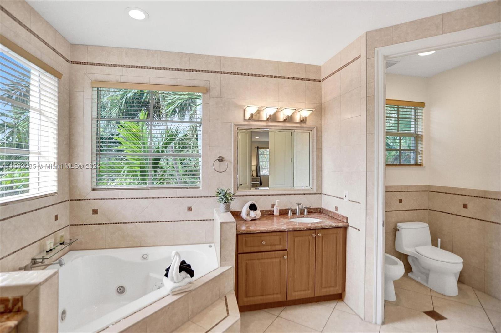 832 Hollywood Blvd 832, Hollywood, Florida 33019, 4 Bedrooms Bedrooms, ,5 BathroomsBathrooms,Residentiallease,For Rent,832 Hollywood Blvd 832,A11562085