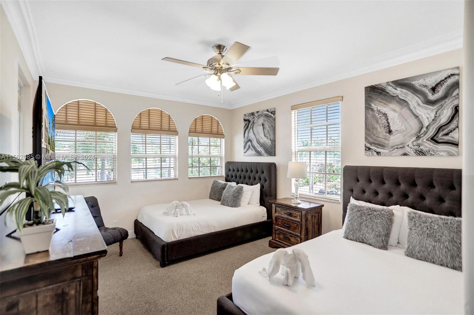 832 Hollywood Blvd 832, Hollywood, Florida 33019, 4 Bedrooms Bedrooms, ,5 BathroomsBathrooms,Residentiallease,For Rent,832 Hollywood Blvd 832,A11562085