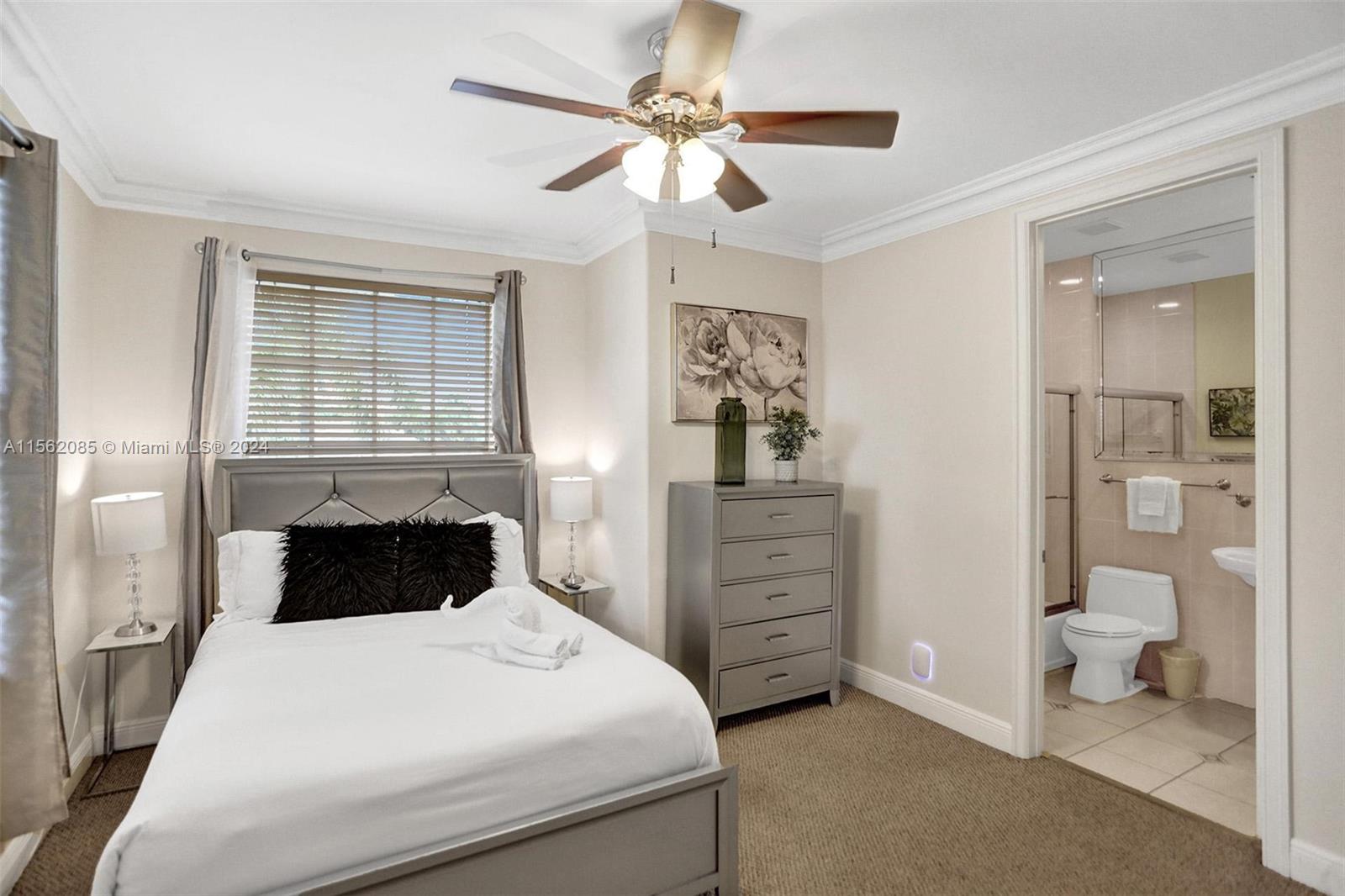 832 Hollywood Blvd 832, Hollywood, Florida 33019, 4 Bedrooms Bedrooms, ,5 BathroomsBathrooms,Residentiallease,For Rent,832 Hollywood Blvd 832,A11562085