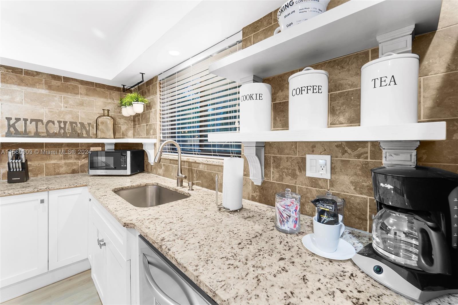 1305 Dewey St 1305, Hollywood, Florida 33019, 4 Bedrooms Bedrooms, ,3 BathroomsBathrooms,Residentiallease,For Rent,1305 Dewey St 1305,A11560909