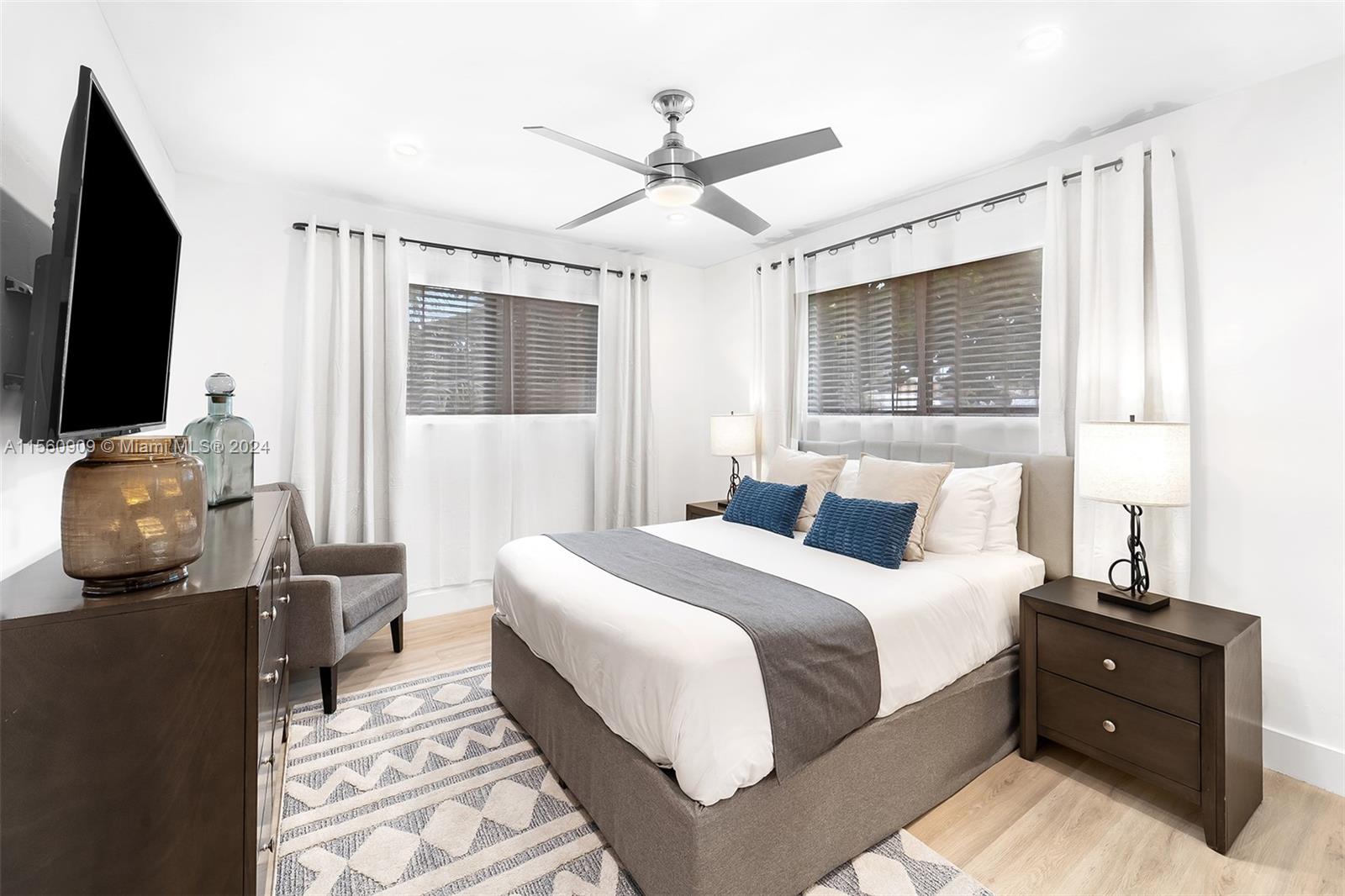 1305 Dewey St 1305, Hollywood, Florida 33019, 4 Bedrooms Bedrooms, ,3 BathroomsBathrooms,Residentiallease,For Rent,1305 Dewey St 1305,A11560909