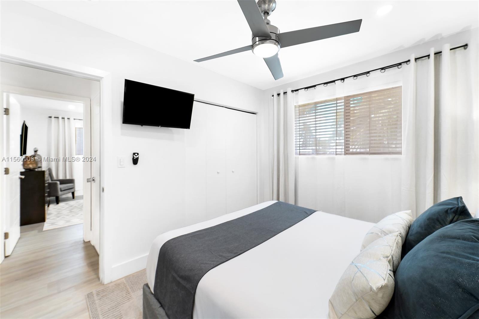 1305 Dewey St 1305, Hollywood, Florida 33019, 4 Bedrooms Bedrooms, ,3 BathroomsBathrooms,Residentiallease,For Rent,1305 Dewey St 1305,A11560909