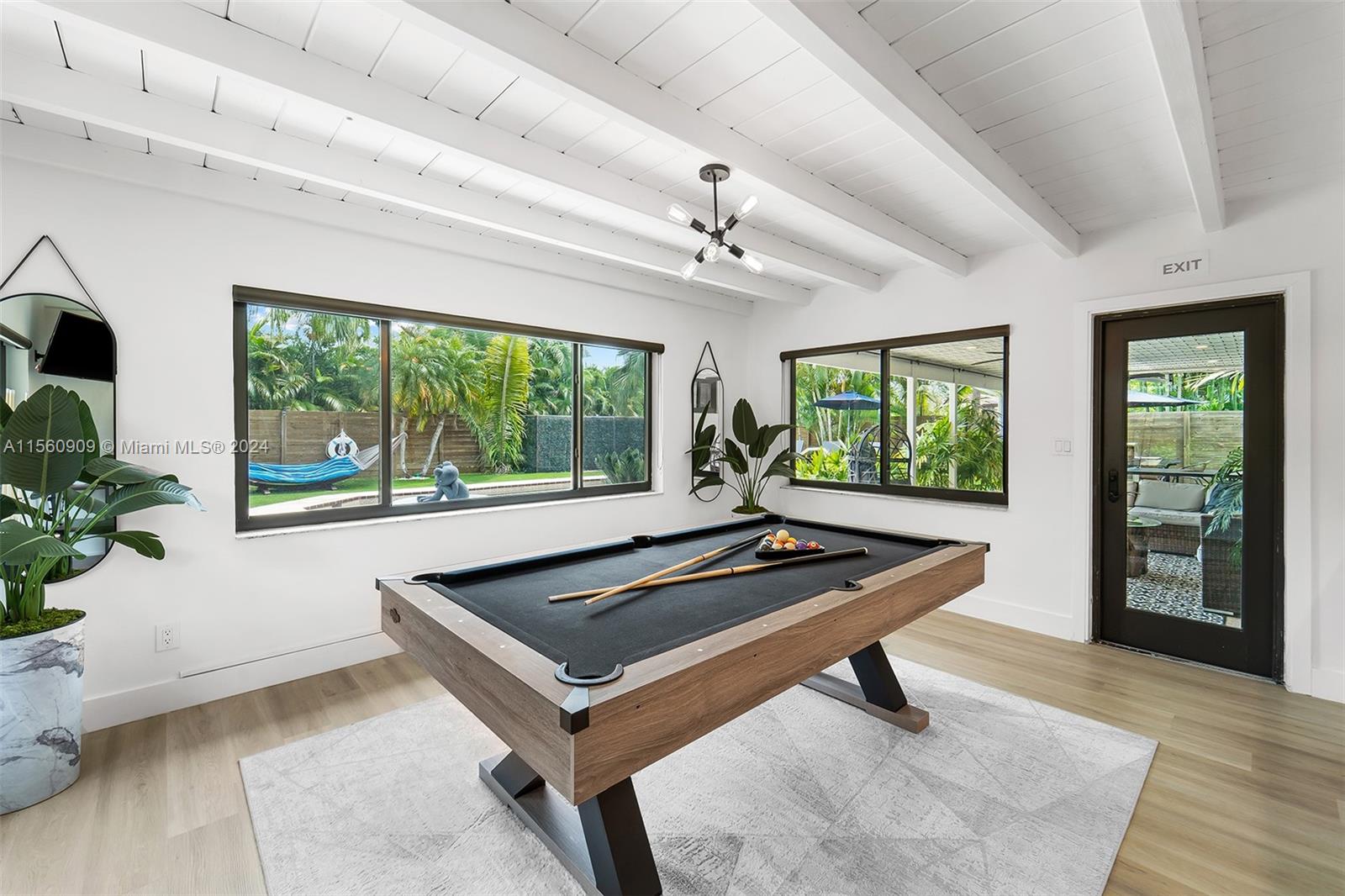 1305 Dewey St 1305, Hollywood, Florida 33019, 4 Bedrooms Bedrooms, ,3 BathroomsBathrooms,Residentiallease,For Rent,1305 Dewey St 1305,A11560909