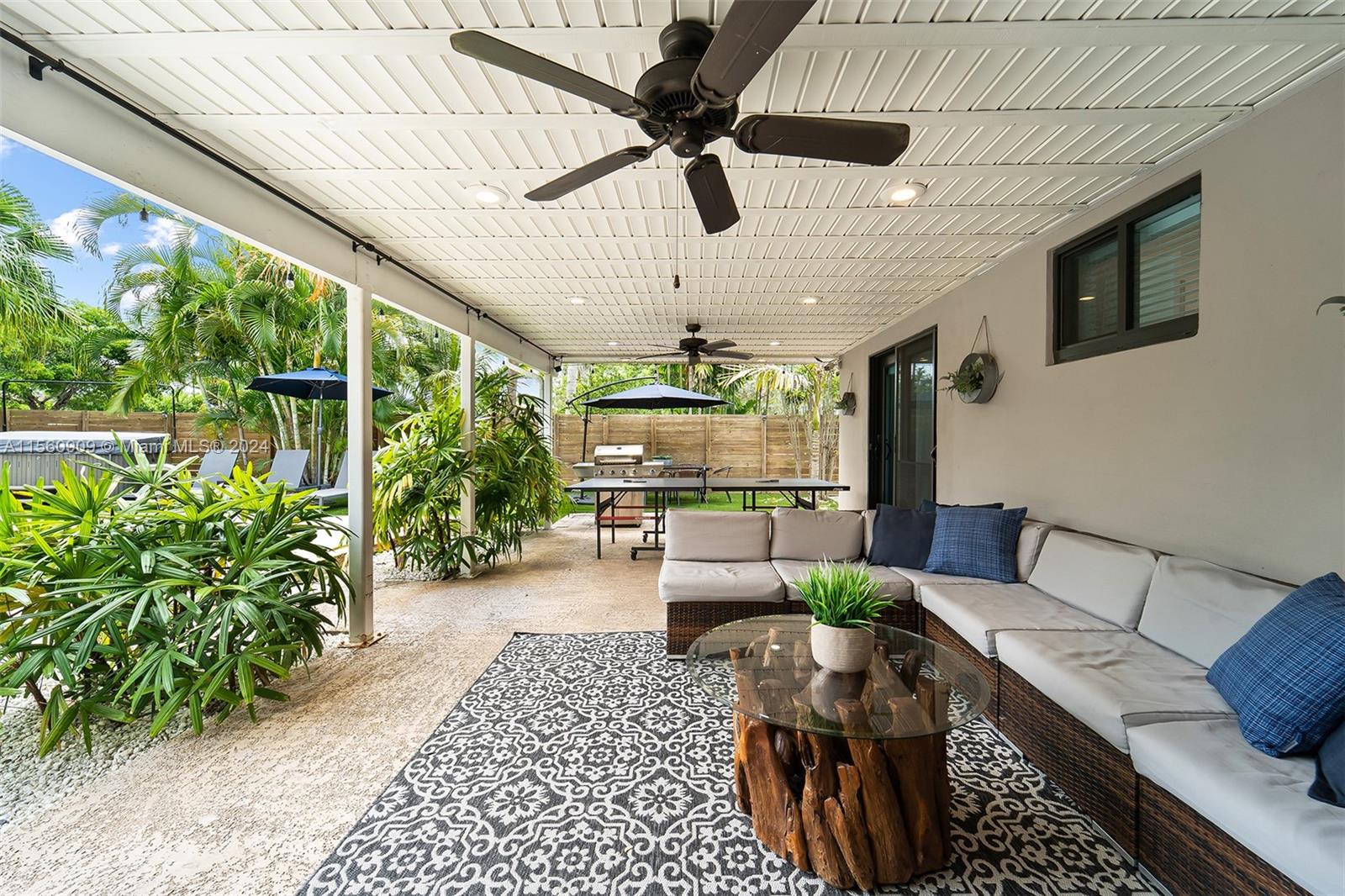 1305 Dewey St 1305, Hollywood, Florida 33019, 4 Bedrooms Bedrooms, ,3 BathroomsBathrooms,Residentiallease,For Rent,1305 Dewey St 1305,A11560909