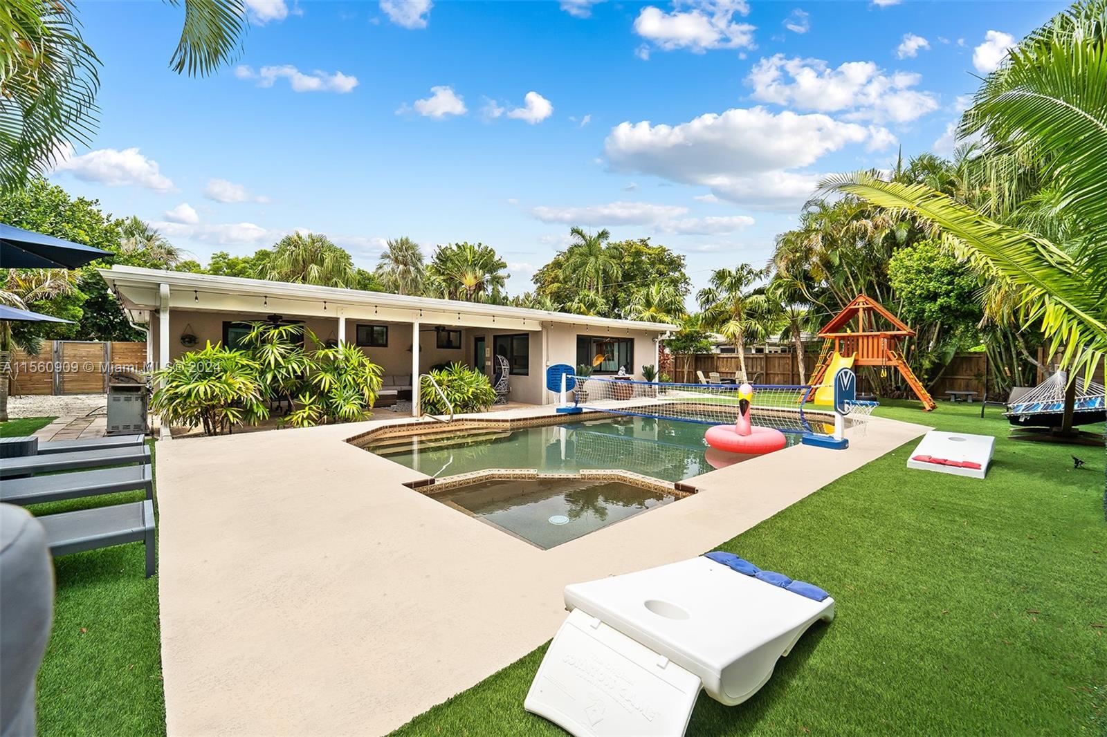 1305 Dewey St 1305, Hollywood, Florida 33019, 4 Bedrooms Bedrooms, ,3 BathroomsBathrooms,Residentiallease,For Rent,1305 Dewey St 1305,A11560909