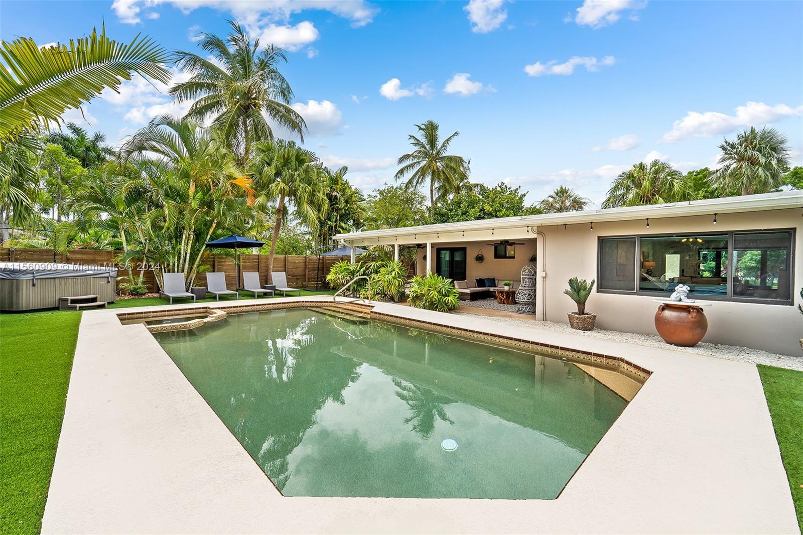 1305 Dewey St 1305, Hollywood, Florida 33019, 4 Bedrooms Bedrooms, ,3 BathroomsBathrooms,Residentiallease,For Rent,1305 Dewey St 1305,A11560909