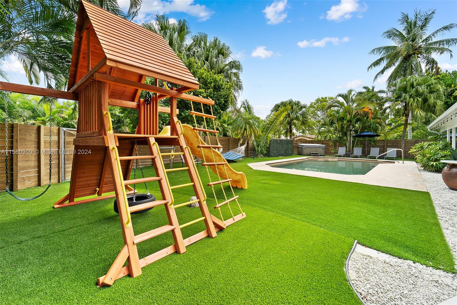 1305 Dewey St 1305, Hollywood, Florida 33019, 4 Bedrooms Bedrooms, ,3 BathroomsBathrooms,Residentiallease,For Rent,1305 Dewey St 1305,A11560909