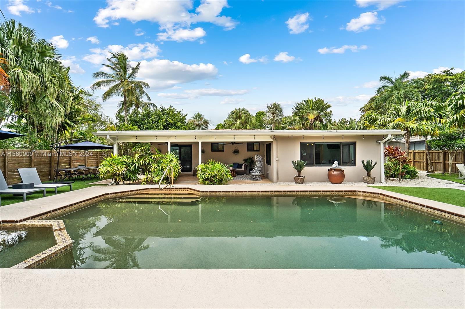 1305 Dewey St 1305, Hollywood, Florida 33019, 4 Bedrooms Bedrooms, ,3 BathroomsBathrooms,Residentiallease,For Rent,1305 Dewey St 1305,A11560909