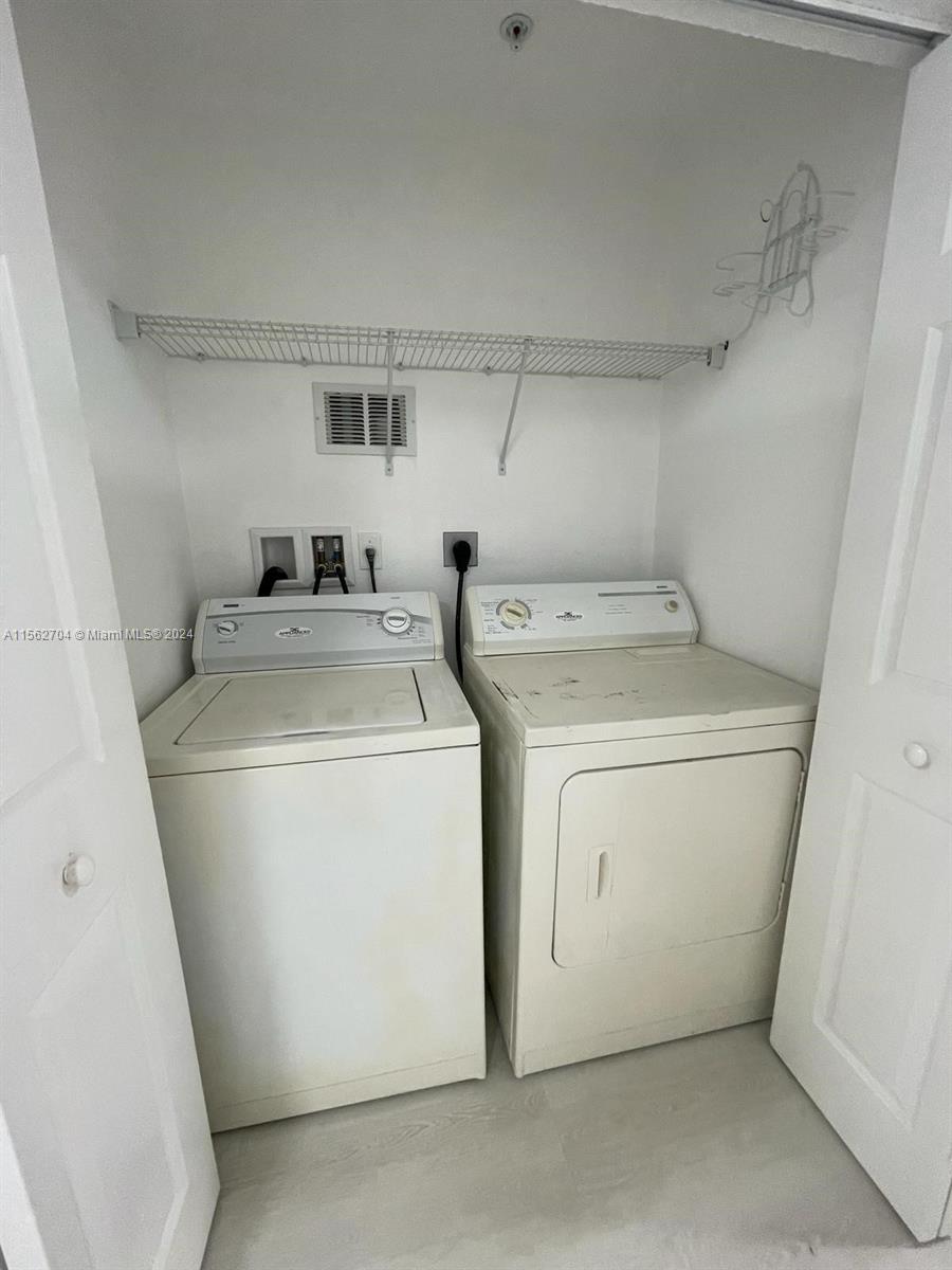 Doral, Florida 33178, 3 Bedrooms Bedrooms, ,2 BathroomsBathrooms,Residentiallease,For Rent,A11562704