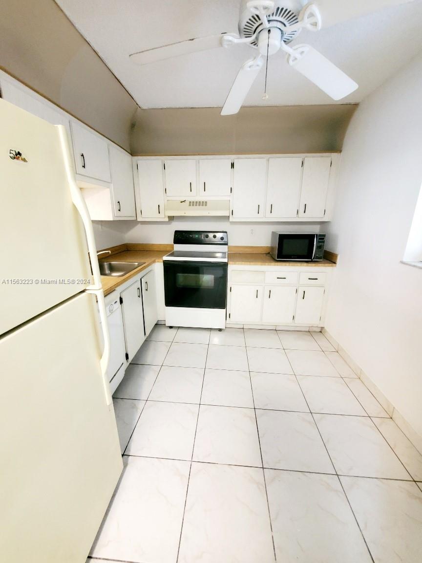 1830 N Lauderdale Ave 4110, North Lauderdale, Florida 33068, 2 Bedrooms Bedrooms, ,2 BathroomsBathrooms,Residential,For Sale,1830 N Lauderdale Ave 4110,A11563223