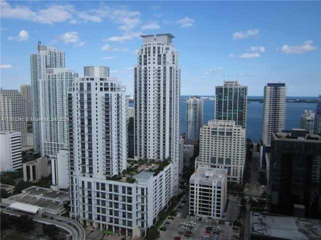 Furniture is not included.  Rent this outstanding 2 Bedroom 2.5 Bathroom condo on Brickell Avenue. Most units in Brickell do not have a 1/2 bathroom for guests.  Walk 3 blocks to Brickell City Centre & The Four Seasons Brickell. Great parking space on the 4th floor. Brand new Samsung washer/dryer. Italian flooring and wraparound balcony (see pictures of the view!)
 1st, last & security deposit to move in.  Income and credit score verification. Landlord lives here in Miami. Easy to show call/text listing broker. Furniture is not included. No pets allowed. May 1st 2024 move-in.