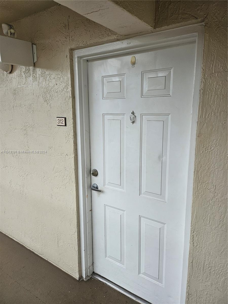 Hialeah, Florida 33015, 2 Bedrooms Bedrooms, ,2 BathroomsBathrooms,Residential,For Sale,A11563191