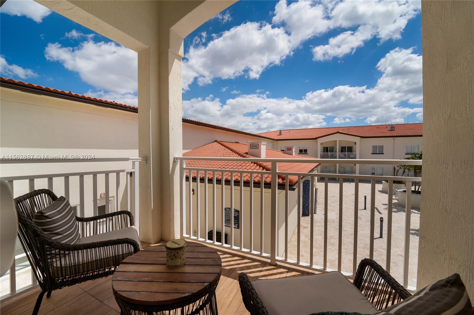 10950 NW 82nd St 413, Doral, Florida 33178, 2 Bedrooms Bedrooms, ,2 BathroomsBathrooms,Residential,For Sale,10950 NW 82nd St 413,A11562887