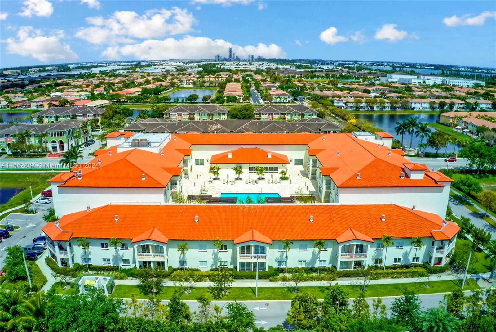 10950 NW 82nd St 413, Doral, Florida 33178, 2 Bedrooms Bedrooms, ,2 BathroomsBathrooms,Residential,For Sale,10950 NW 82nd St 413,A11562887