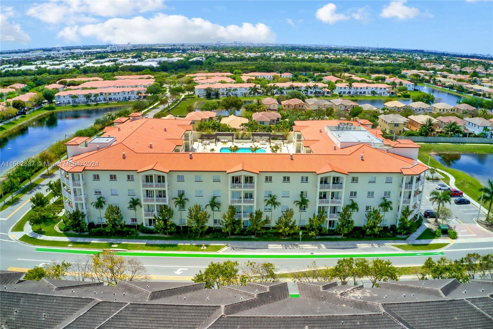 10950 NW 82nd St 413, Doral, Florida 33178, 2 Bedrooms Bedrooms, ,2 BathroomsBathrooms,Residential,For Sale,10950 NW 82nd St 413,A11562887