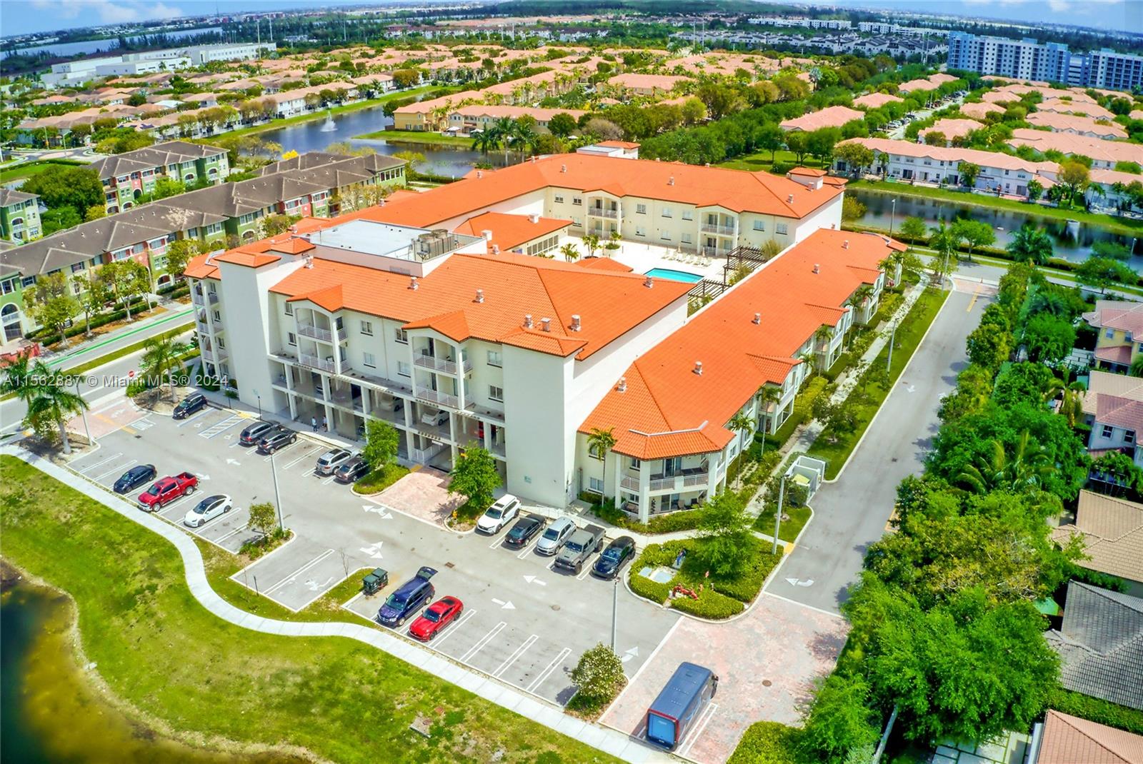 10950 NW 82nd St 413, Doral, Florida 33178, 2 Bedrooms Bedrooms, ,2 BathroomsBathrooms,Residential,For Sale,10950 NW 82nd St 413,A11562887