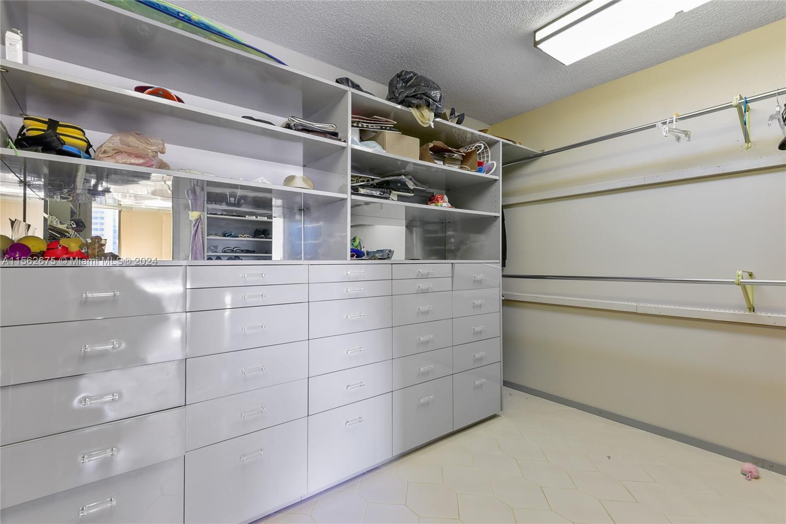 19667 Turnberry Way 18D, Aventura, Florida 33180, 2 Bedrooms Bedrooms, ,2 BathroomsBathrooms,Residential,For Sale,19667 Turnberry Way 18D,A11562675