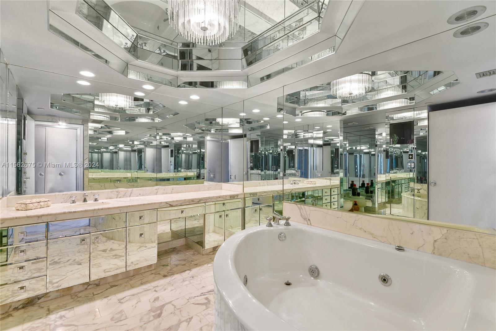 19667 Turnberry Way 18D, Aventura, Florida 33180, 2 Bedrooms Bedrooms, ,2 BathroomsBathrooms,Residential,For Sale,19667 Turnberry Way 18D,A11562675