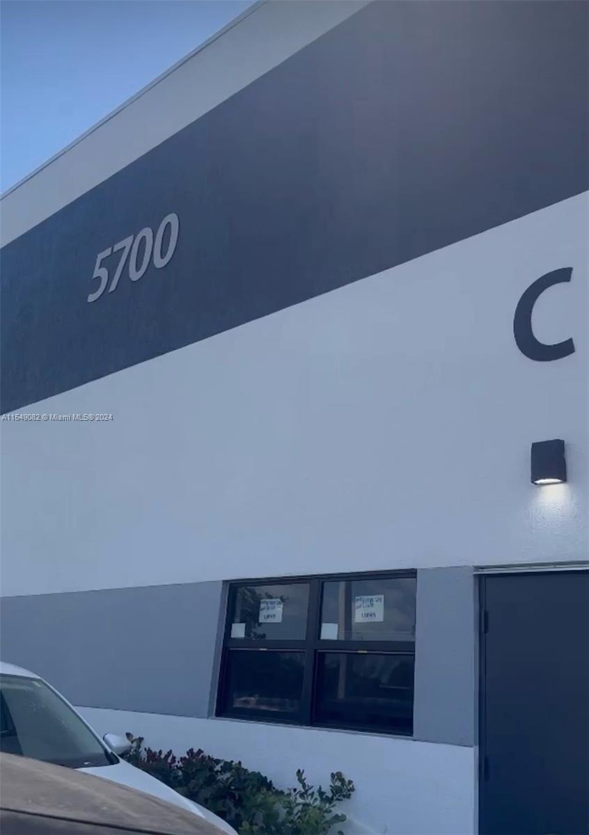 West Park, Florida 33023, ,Businessopportunity,For Sale,A11549082