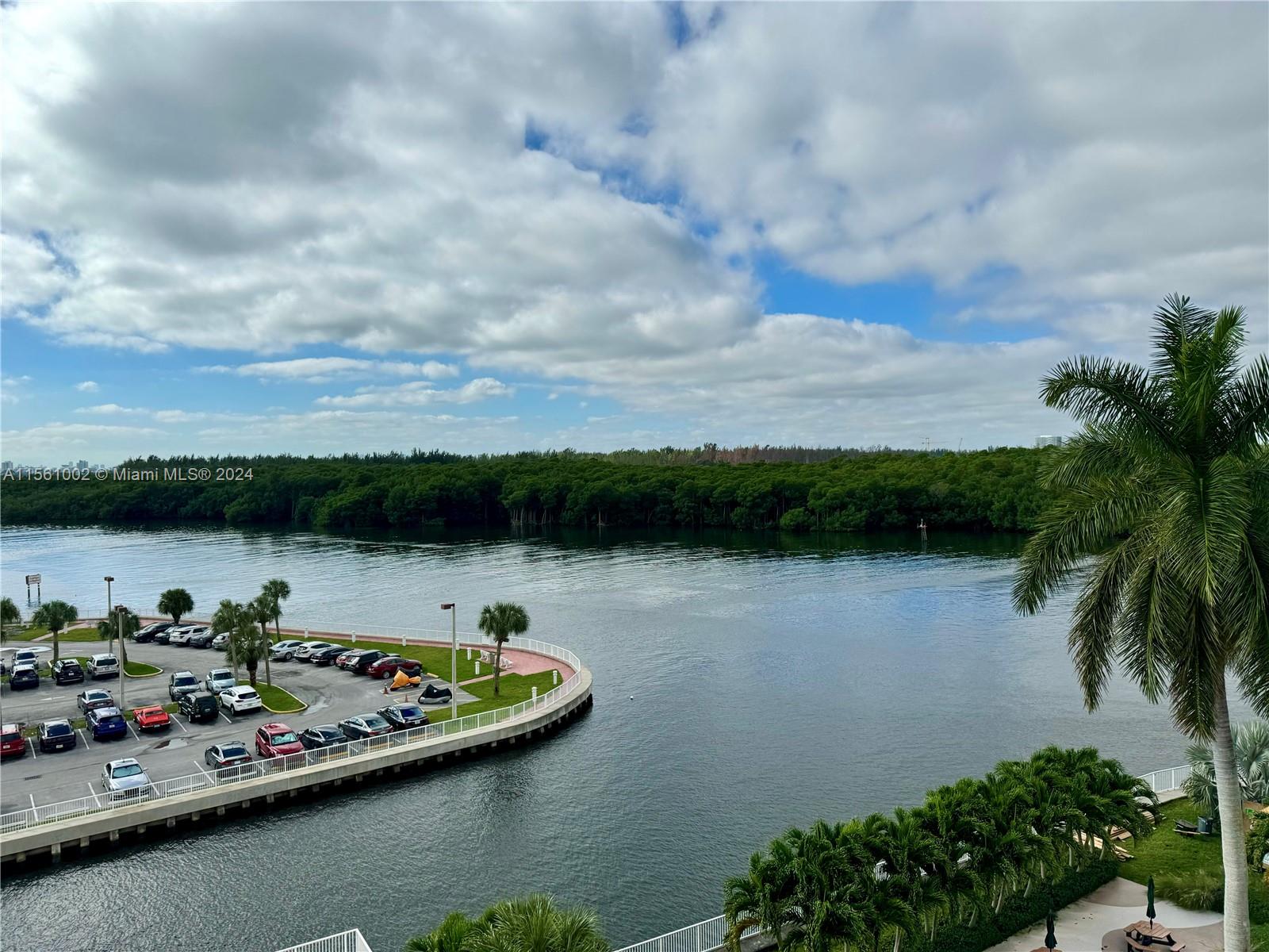 400  Kings Point Dr #609 For Sale A11561002, FL