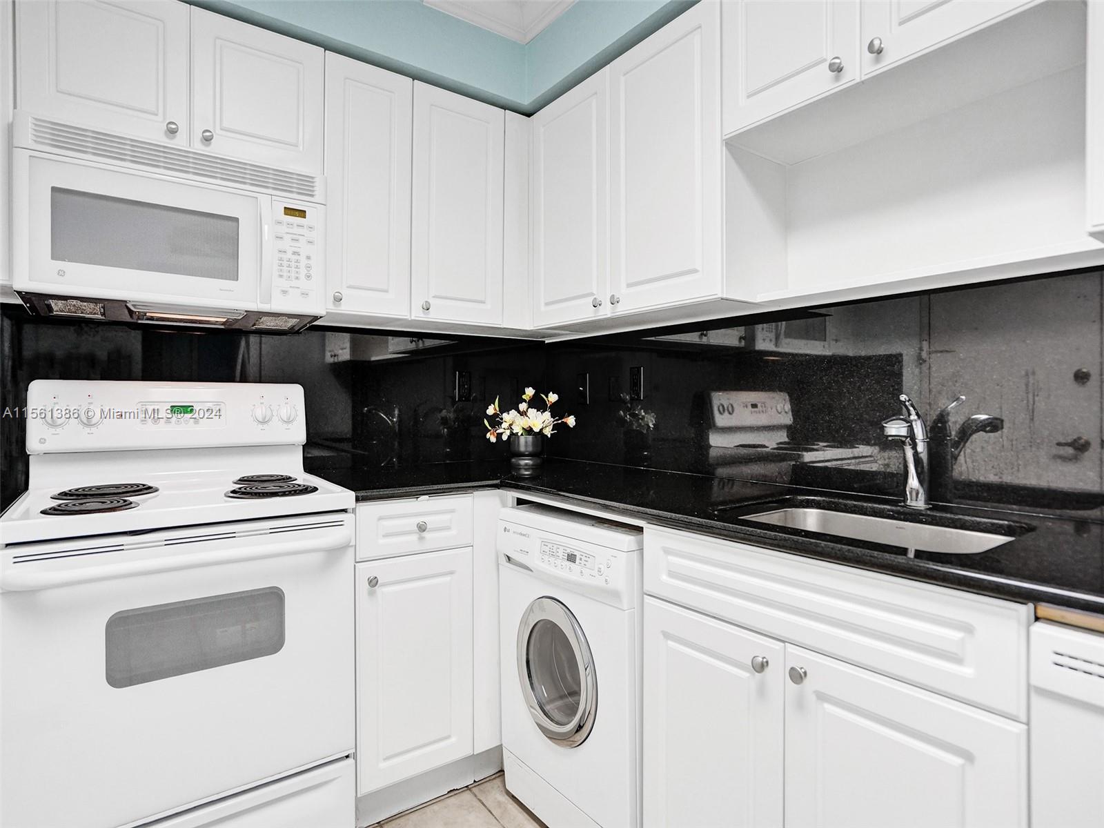 2501 S Ocean Dr 307, Hollywood, Florida 33019, 1 Bedroom Bedrooms, ,1 BathroomBathrooms,Residential,For Sale,2501 S Ocean Dr 307,A11561386