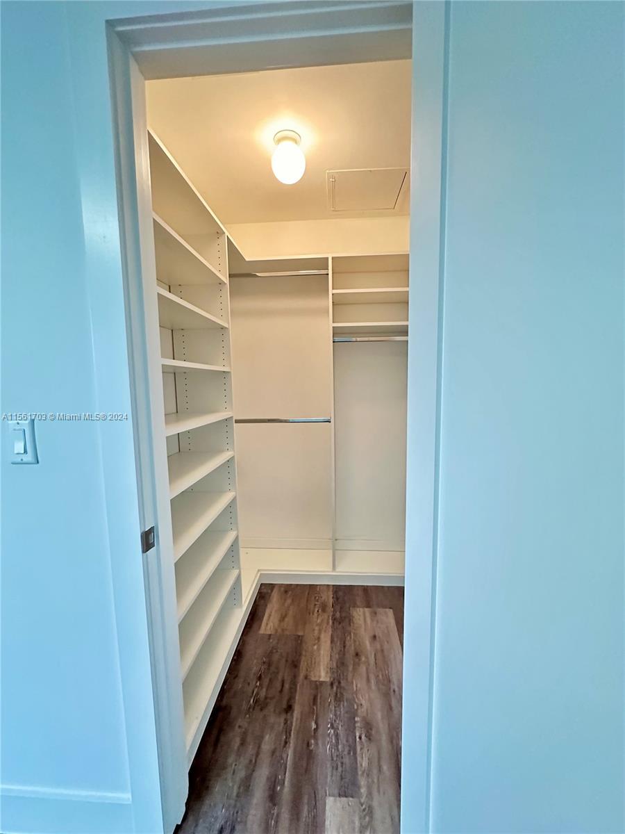 9147 NW 33rd St 9147, Doral, Florida 33172, 4 Bedrooms Bedrooms, ,3 BathroomsBathrooms,Residentiallease,For Rent,9147 NW 33rd St 9147,A11561703