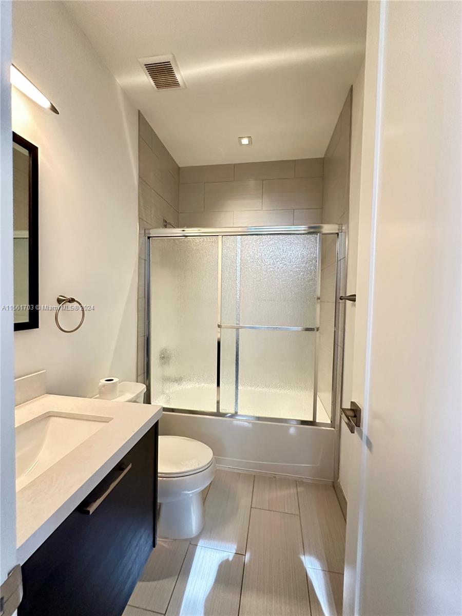 9147 NW 33rd St 9147, Doral, Florida 33172, 4 Bedrooms Bedrooms, ,3 BathroomsBathrooms,Residentiallease,For Rent,9147 NW 33rd St 9147,A11561703