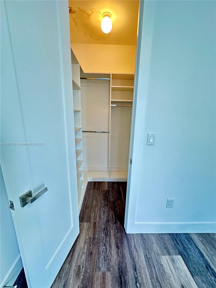 9147 NW 33rd St 9147, Doral, Florida 33172, 4 Bedrooms Bedrooms, ,3 BathroomsBathrooms,Residentiallease,For Rent,9147 NW 33rd St 9147,A11561703