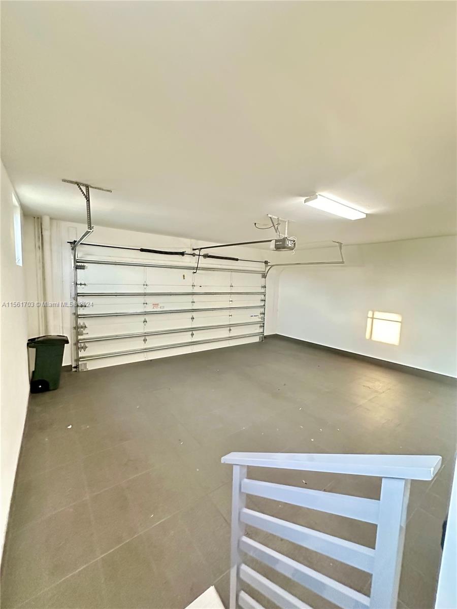 9147 NW 33rd St 9147, Doral, Florida 33172, 4 Bedrooms Bedrooms, ,3 BathroomsBathrooms,Residentiallease,For Rent,9147 NW 33rd St 9147,A11561703