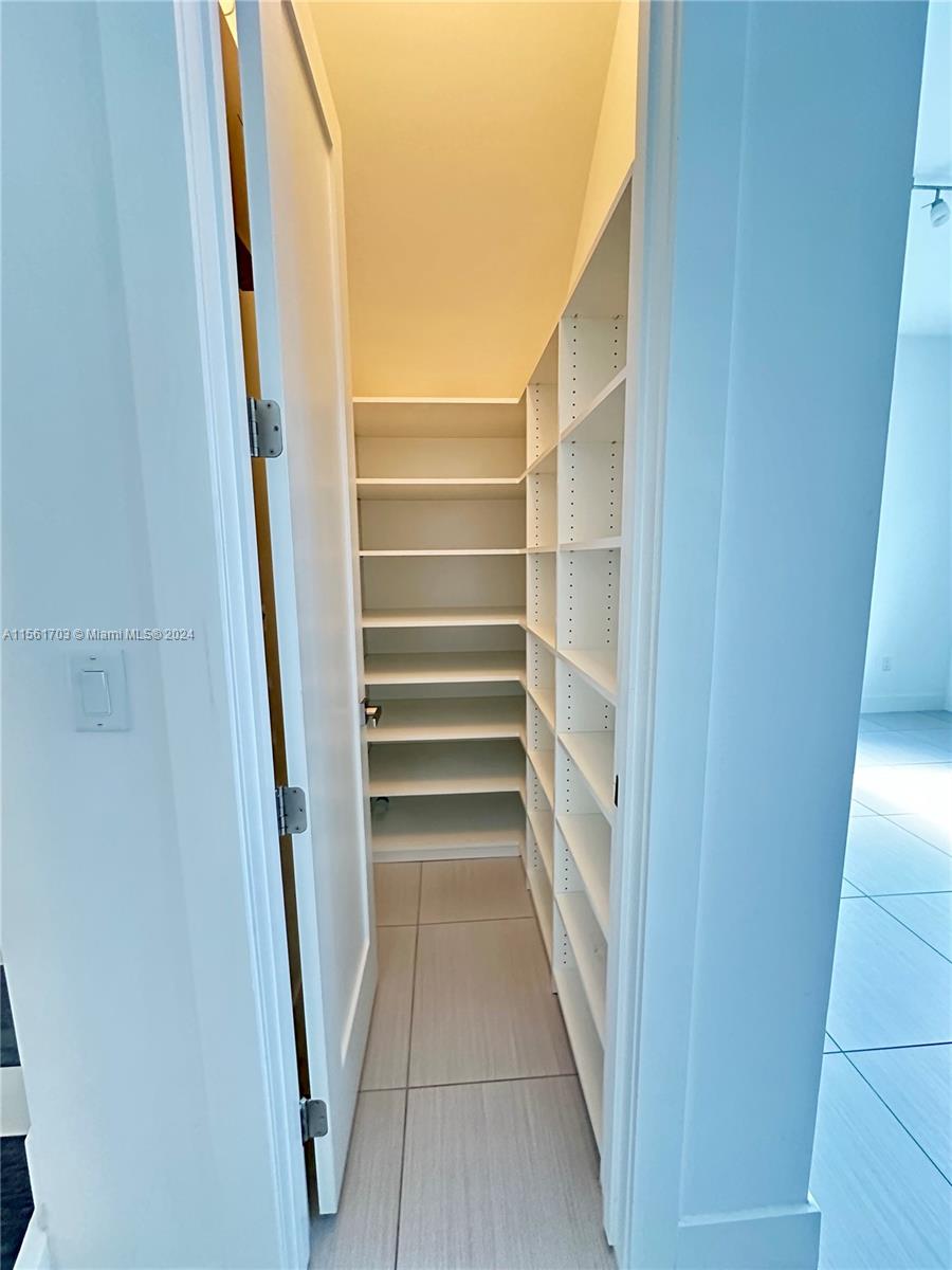 9147 NW 33rd St 9147, Doral, Florida 33172, 4 Bedrooms Bedrooms, ,3 BathroomsBathrooms,Residentiallease,For Rent,9147 NW 33rd St 9147,A11561703