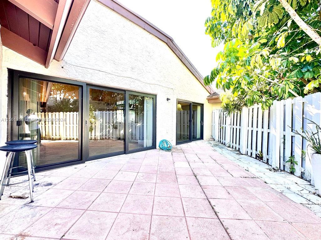 509 Leslie Dr 509, Hallandale Beach, Florida 33009, 3 Bedrooms Bedrooms, ,2 BathroomsBathrooms,Residential,For Sale,509 Leslie Dr 509,A11561333