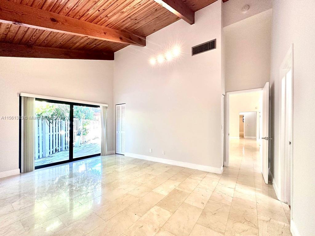 509 Leslie Dr 509, Hallandale Beach, Florida 33009, 3 Bedrooms Bedrooms, ,2 BathroomsBathrooms,Residential,For Sale,509 Leslie Dr 509,A11561333